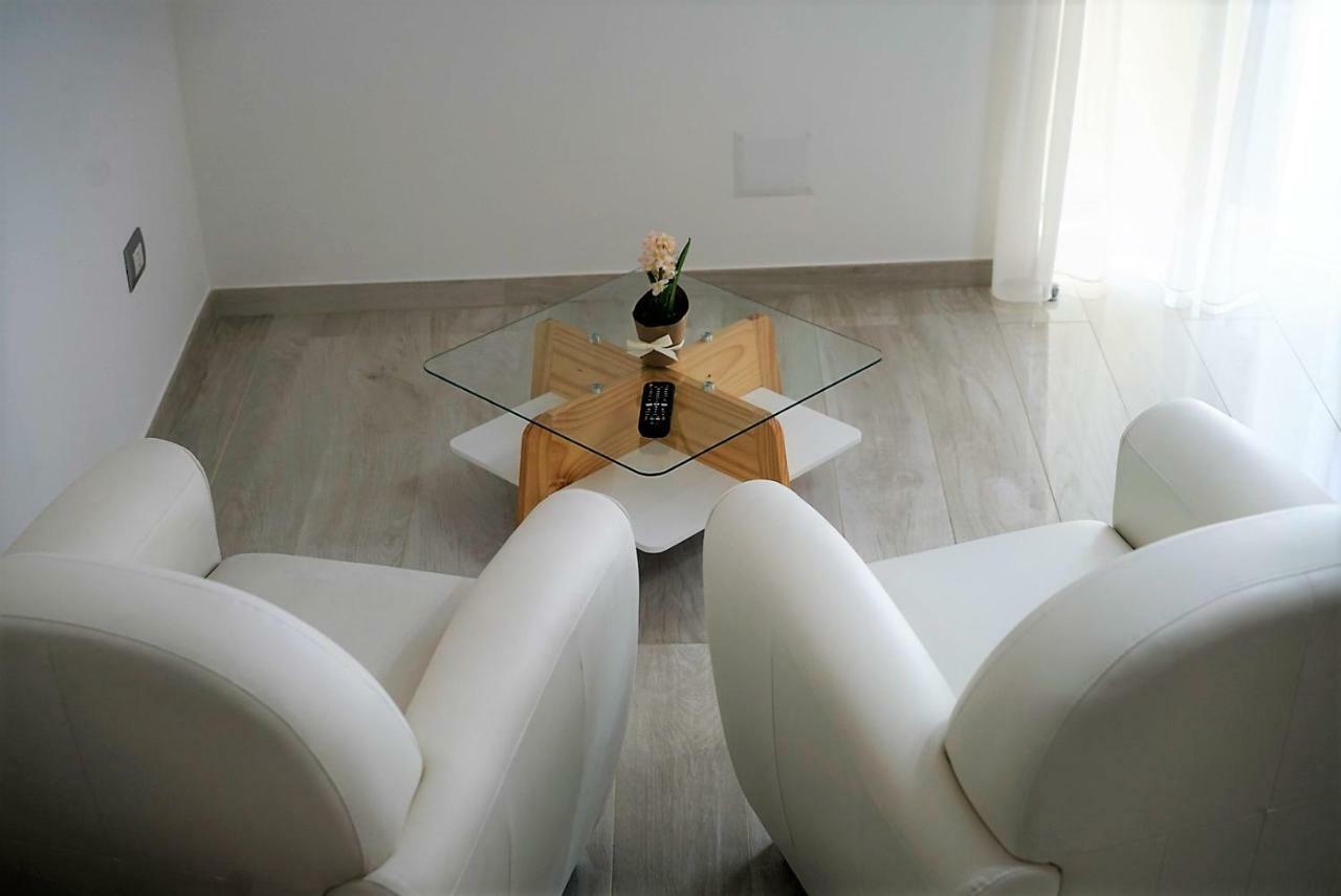 Al Teatro Verdi Luxury Apartment 살레르노 외부 사진